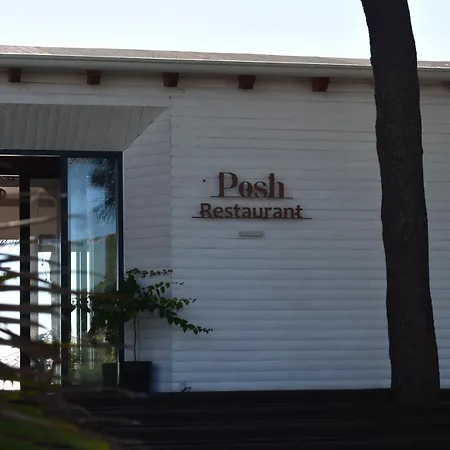 Vila Posh 1 *