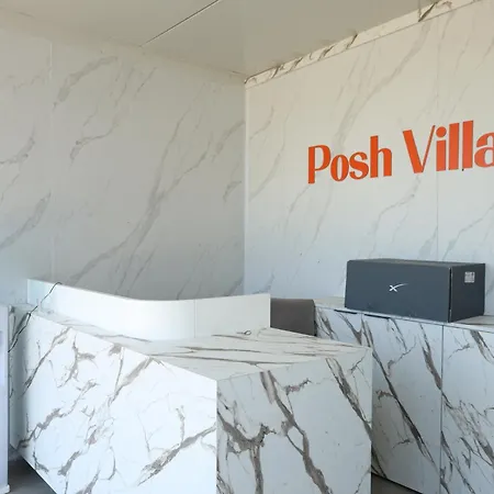 Posh 1 Vila *